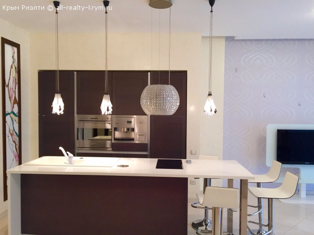 Объявления Крыма Ялта. Продажа * 2 комн. квартира (71 м²) в г. Ялта. Цена: 250000р.