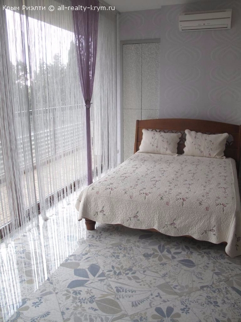Объявления Крыма Ялта. Продажа * 2 комн. квартира (71 м²) в г. Ялта. Цена: 250000р.