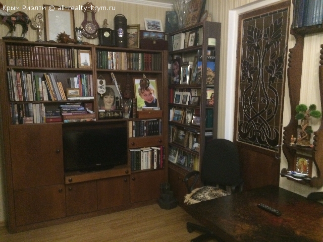 Объявления Крыма Алушта. Продажа 3-х комнатная квартира. Цена: 120000р.