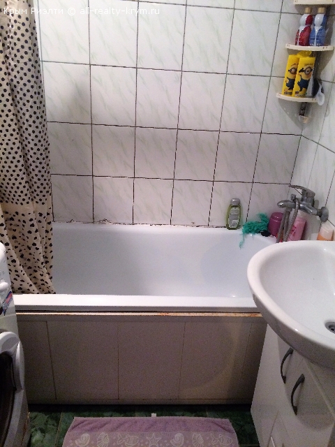 Объявления Крыма Уютное. Продам 3 ком.кв. Цена: 44300р.