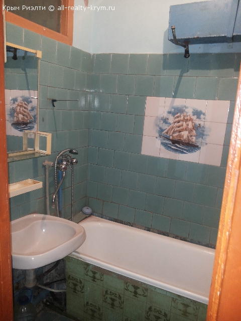 Объявления Крыма Красногвардейское. Продажа 3 комнатная квартира. Цена: 37200р.