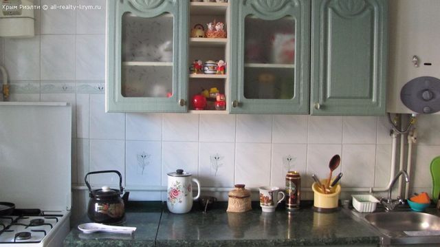 Объявления Крыма Севастополь. Продам 3х ком квартира в б. казачья. Цена: 65000р.