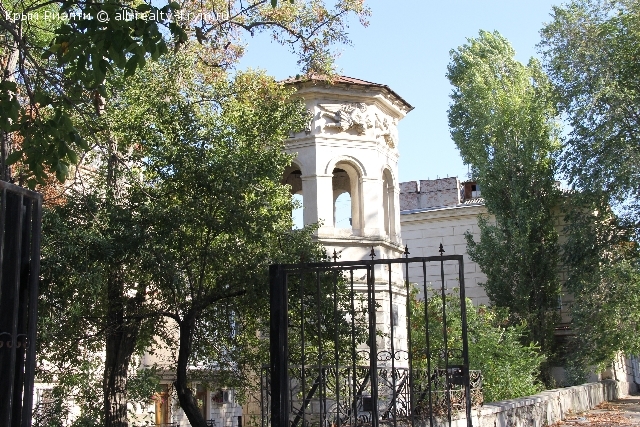 Объявления Крыма Севастополь. Продам 3х комнатная квартира в самом центре Севастополя. Цена: 180000р.