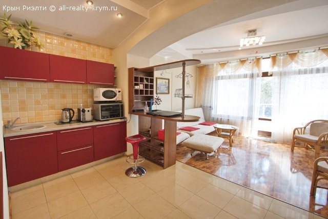 Объявления Крыма Ялта. Продажа Апартамент 62 кв.м. в Приморском парке. Цена: 21000000р.