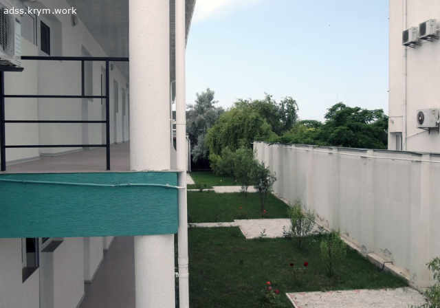 Объявления Крыма Черноморское. Продажа База отдыха 100 метров от моря. Цена: 9500000р.