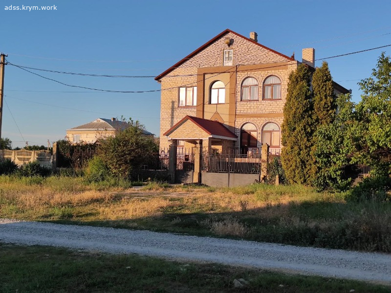 Объявления Крыма Армянск. Продам коттедж - дом с хорошим ремонтом. Цена: 12700000р.