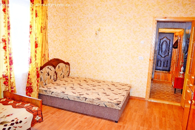 Объявления Крыма Ялта. Продам квартира в частном секторе. Цена: 70000р.
