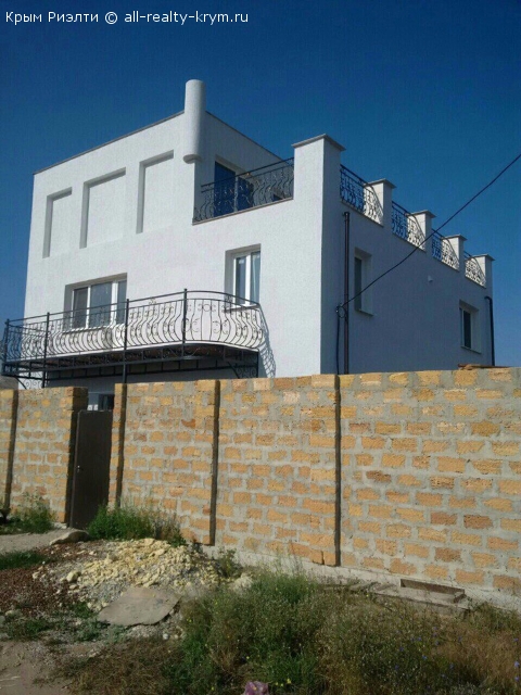 Объявления Крыма Черноморское. Продам 3 эт.дом. Цена: 250000р.
