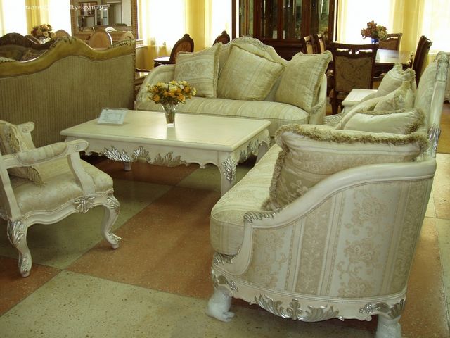 Объявления Крыма Севастополь. Продам Роскошыій журнальный столик ручной работы. Цена: 1200р.