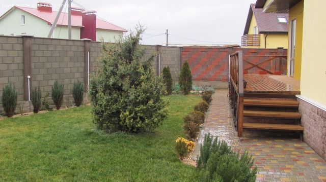 Объявления Крыма Севастополь. Продам шикарный дом в городе. Цена: 200000р.