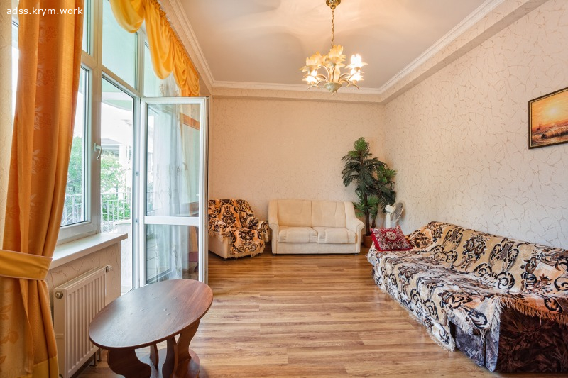 Объявления Крыма Ялта. Продажа срочно 3-к квартира у моря по сниженной цене. Цена: 11500000р.